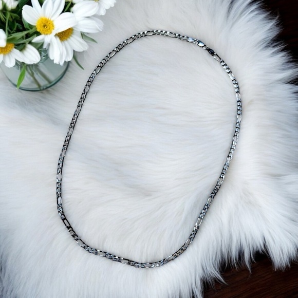 Elegant Sterling Silver 925 Figaro Link Chain Necklace 14.0 Grams - Picture 1 of 12